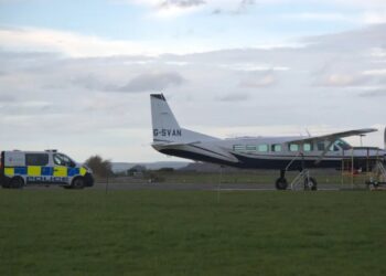 ‘Highly experienced’ skydiver with more than 10,000 jumps dies during wingsuit jump at UK airfield