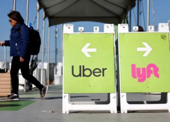 Bungling LAX commissioners drive up Uber costs