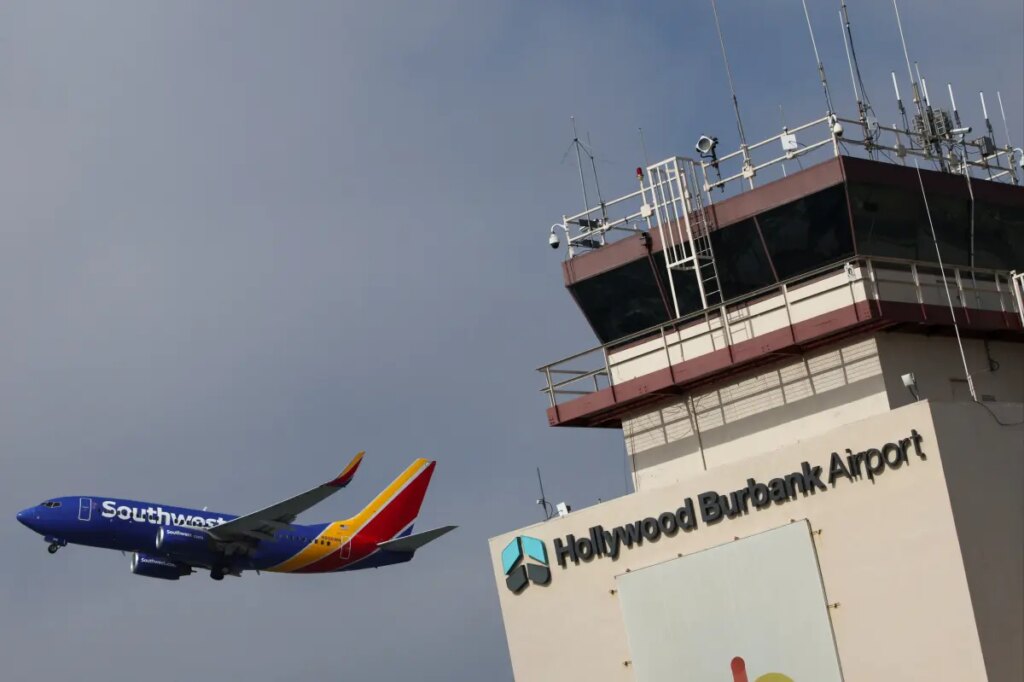 Near-collision at Burbank Airport helps lead FAA to change risky practice