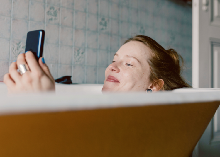 Dating Quiz: What’s Your Texting Style (and What Does It Say About You)?