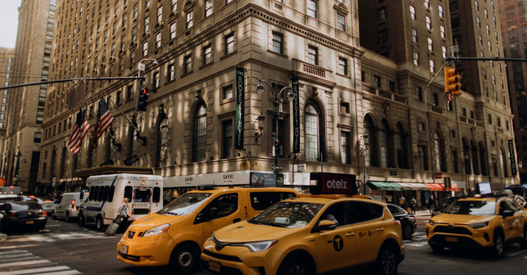 After Wooing Trump With Deals, Pakistan Gets a Seat at the Table