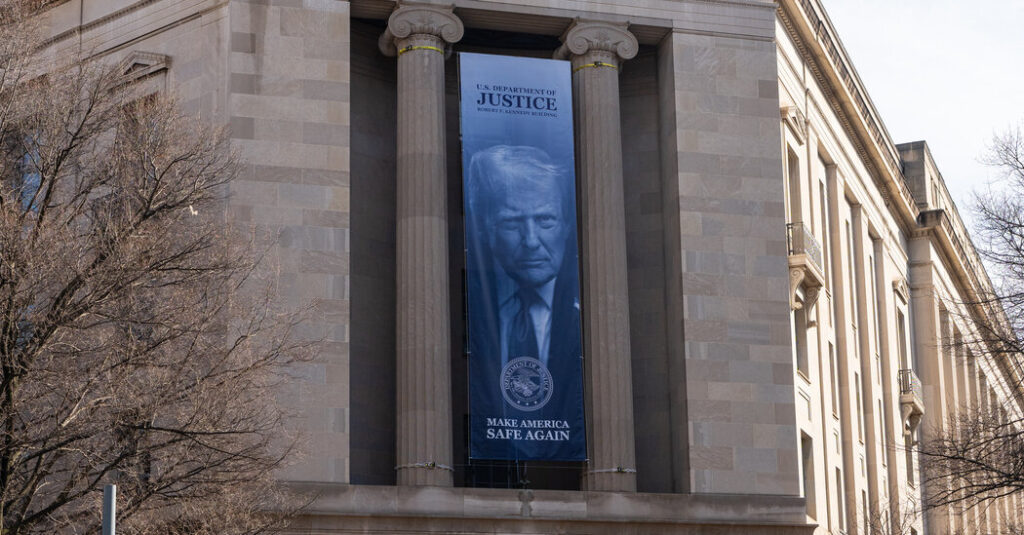 Trump Administration Abandons Efforts to Impose Orders on Law Firms \u2013 DNYUZ