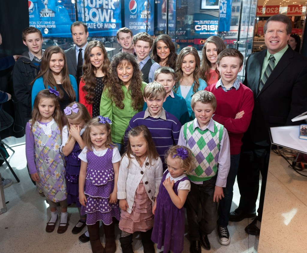 The Duggar family poses together at the Extra studio in New York City.