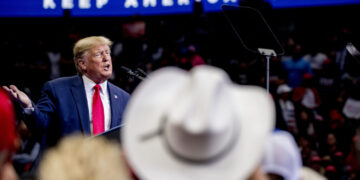 Trump plays Texas hold ’em with Senate endorsement