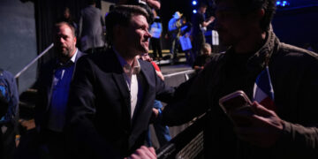 ‘This L is on her’: Black lawmakers and strategists dump on Crockett