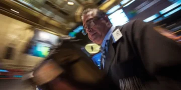 ‘Staggering ineptitude’: Trump official lights up internet as blunder sparks market frenzy