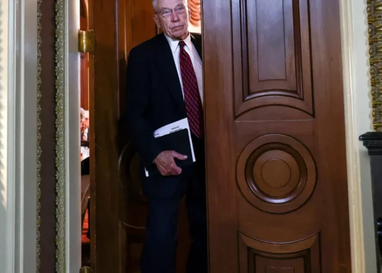 Trump-aligned GOP senator takes swipe at president’s failures on food costs