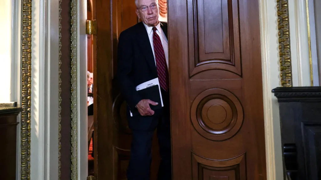 Trump-aligned GOP senator takes swipe at president’s failures on food costs