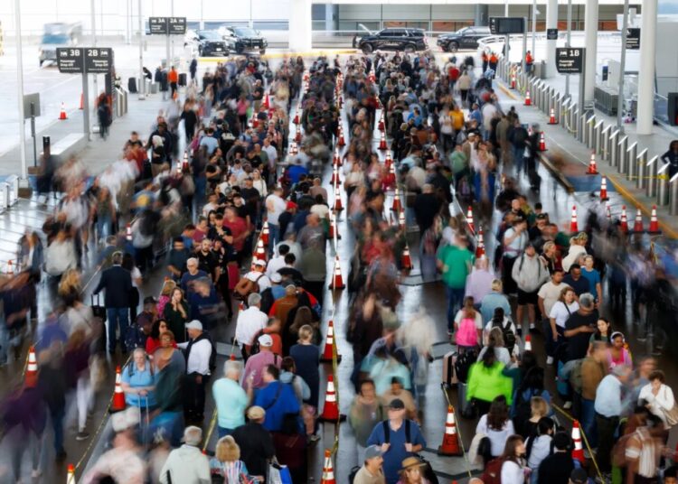 10 Things You Can Do While Waiting in the TSA Line
