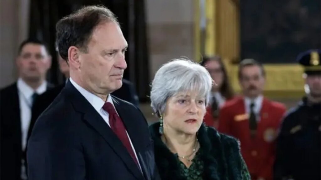 Sam Alito shredded by analyst for ‘placating man-baby’ Trump in major Supreme Court case