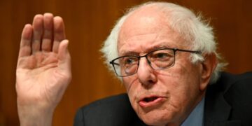 Bernie Sanders explains his proposed billionaire tax