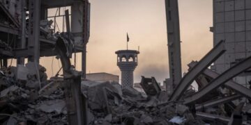 I’ve been talking to people in Iran. They face an impossible choice.