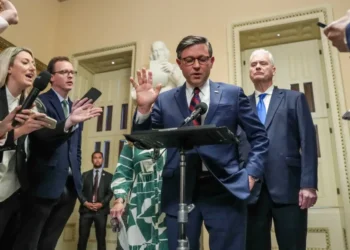 ‘Let me answer!’ Mike Johnson takes out frustration on Fox News reporter