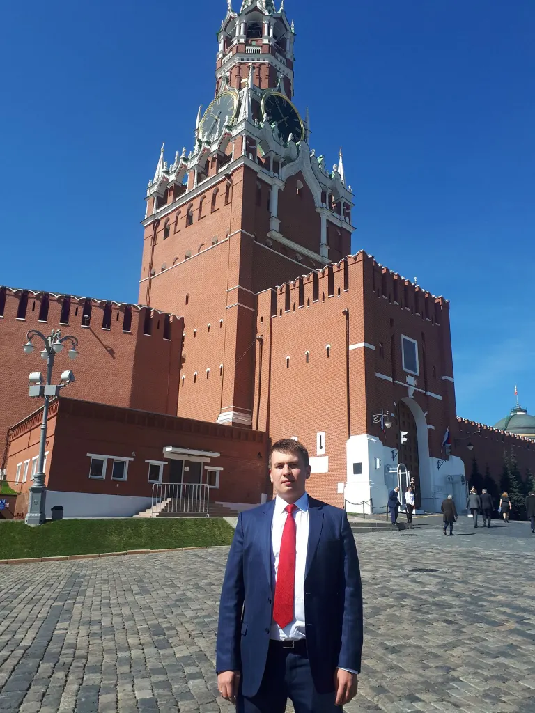 Russian blogger Ilya Remeslo has been placed in a psychiatric facility after unexpectedly denouncing Russian President Vladimir Putin and the war in Ukraine