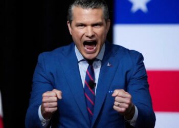 ‘What the hell?’ Bizarre videos plucked from Pentagon staffers’ private chats jolt experts