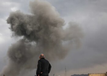 Iran is scheming to freak Trump out: NYT columnist