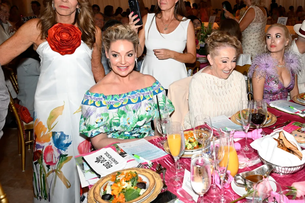 Katherine Heigl smiling at the 