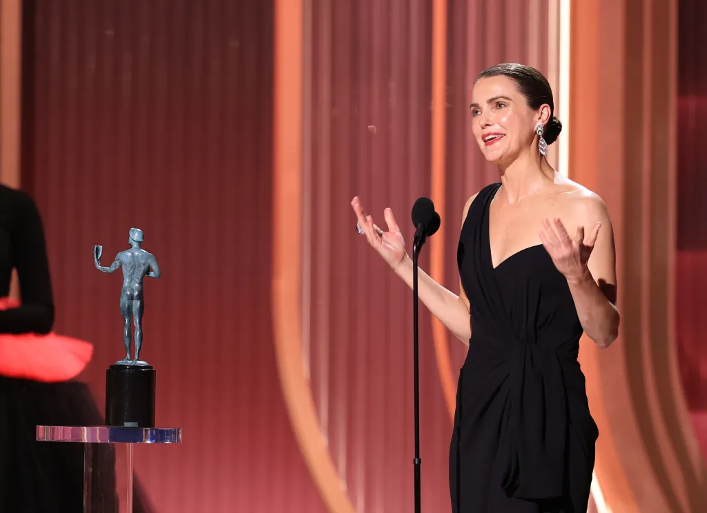 Keri Russell accepts the Outstanding Performance by a Female Actor in a Drama Series Award for 