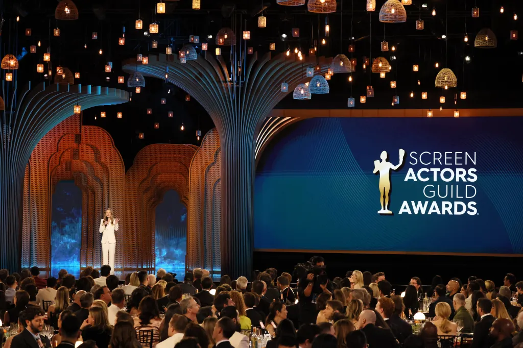 Kristen Bell on stage at the 31st Screen Actors Guild Awards.