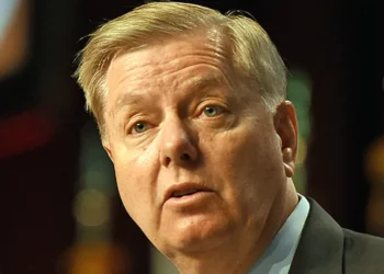MAGA country star boasts he put ‘disgusting’ Lindsey Graham in his place as Trump watched