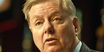 MAGA country star boasts he put ‘disgusting’ Lindsey Graham in his place as Trump watched