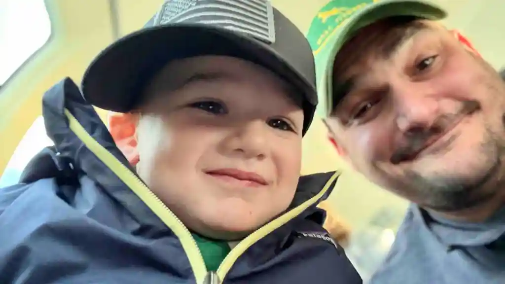 Toddler Matthew Rodenbaugh and his father.