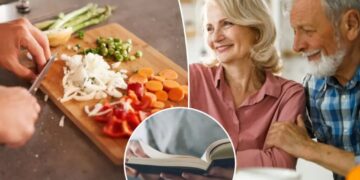 Happier and healthier people do these 6 things every day, says wellness expert