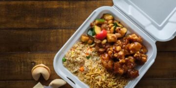 Restaurant owner could ‘go broke’ under blue state’s proposed to-go packaging ban, he warns