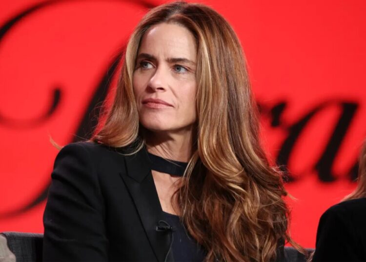 Amanda Peet reveals breast cancer diagnosis