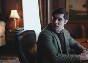 Phil Dunster Says He ‘Professionally’ Enjoyed Steve Carell Whacking Him With a Ladle in ‘Rooster’