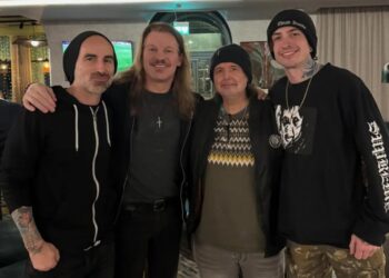 Mötorhead guitarist Phil Campbell seen beaming with pals in final photo before his death