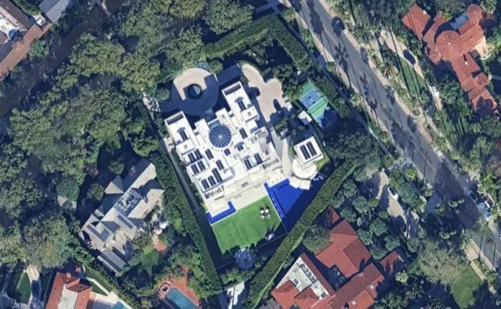 Aerial view of philanthropist and businessman Stephen Cloobeck's home at 1014 N Roxbury Dr, Beverly Hills, CA 90210.