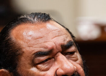 How Candidates Are Using Winks and Posts to Seek Crypto and A.I. Cash