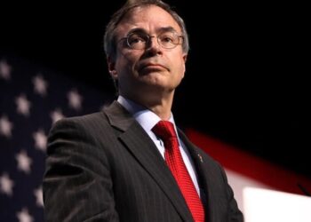 Freedom Caucus chair just smiles when asked about massive package to fund Trump’s war