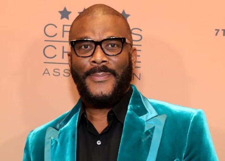 Tyler Perry’s $1,000 Gift Cards for TSA Workers Must Be Returned, DHS Says