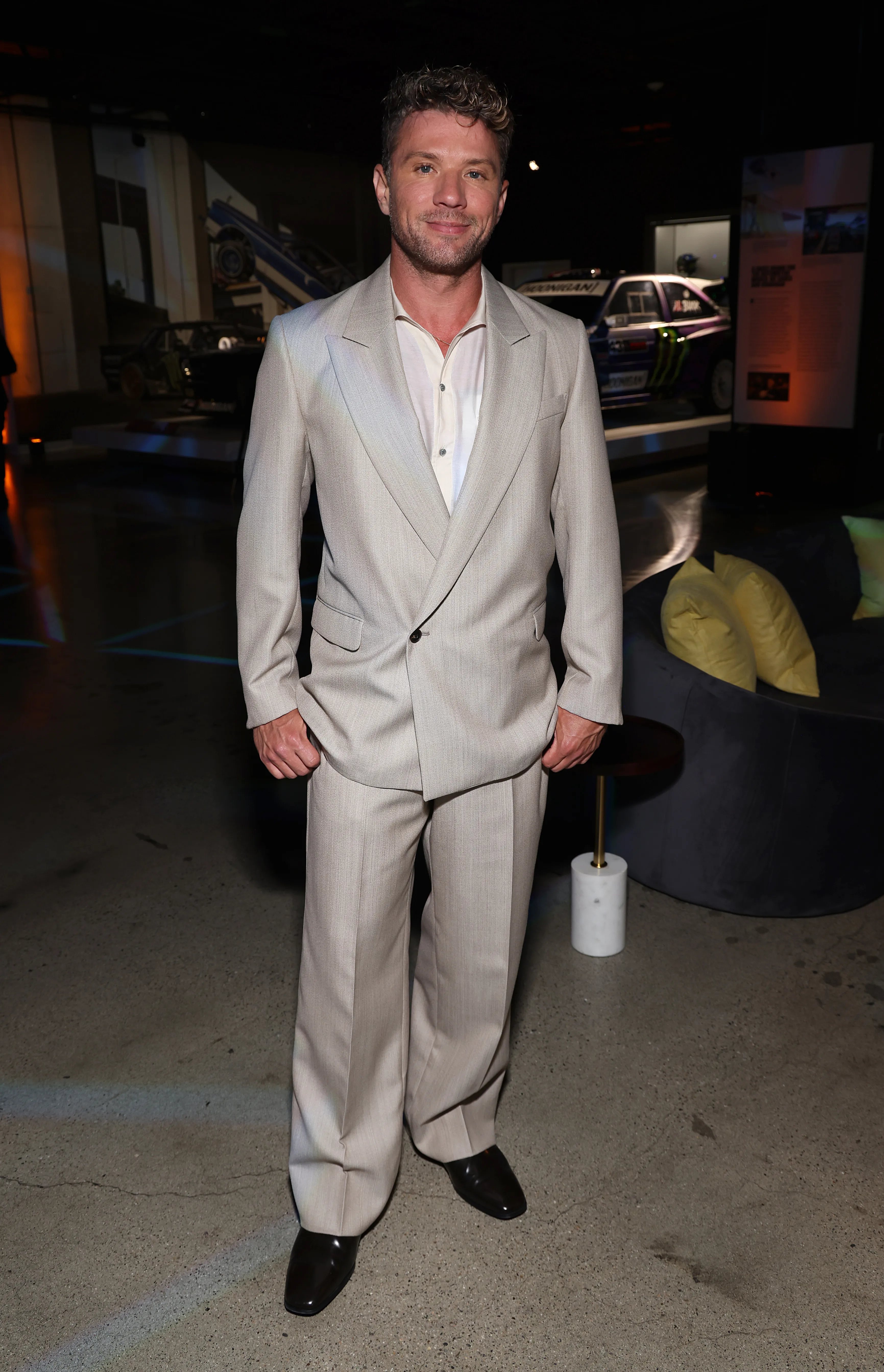 Ryan Phillippe in a light-colored suit at the 