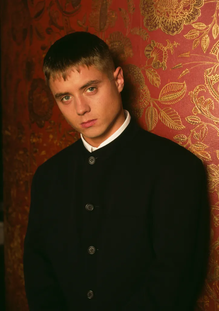 Scottish-born English actor John Alford, circa 1988, in a studio shot.
