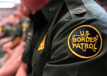 DHS Ousts CBP Privacy Officers Who Questioned ‘Illegal’ Orders