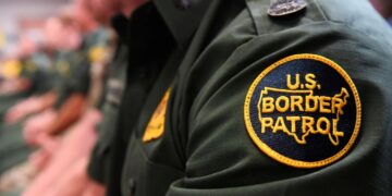 DHS Ousts CBP Privacy Officers Who Questioned ‘Illegal’ Orders