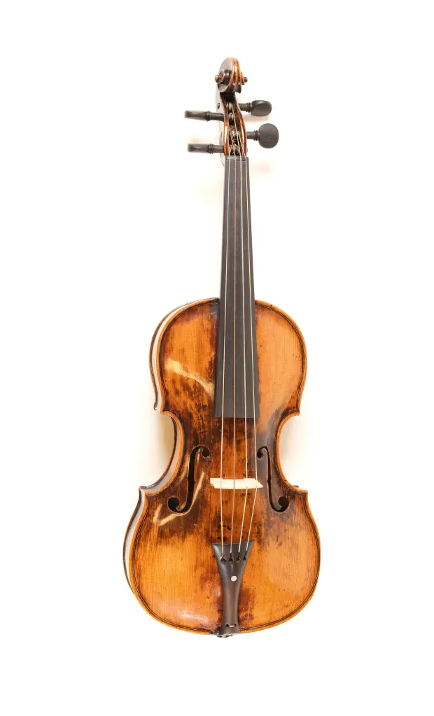 Violin made of spruce and maple by Andreas Ferdinand Mayr, 1746.