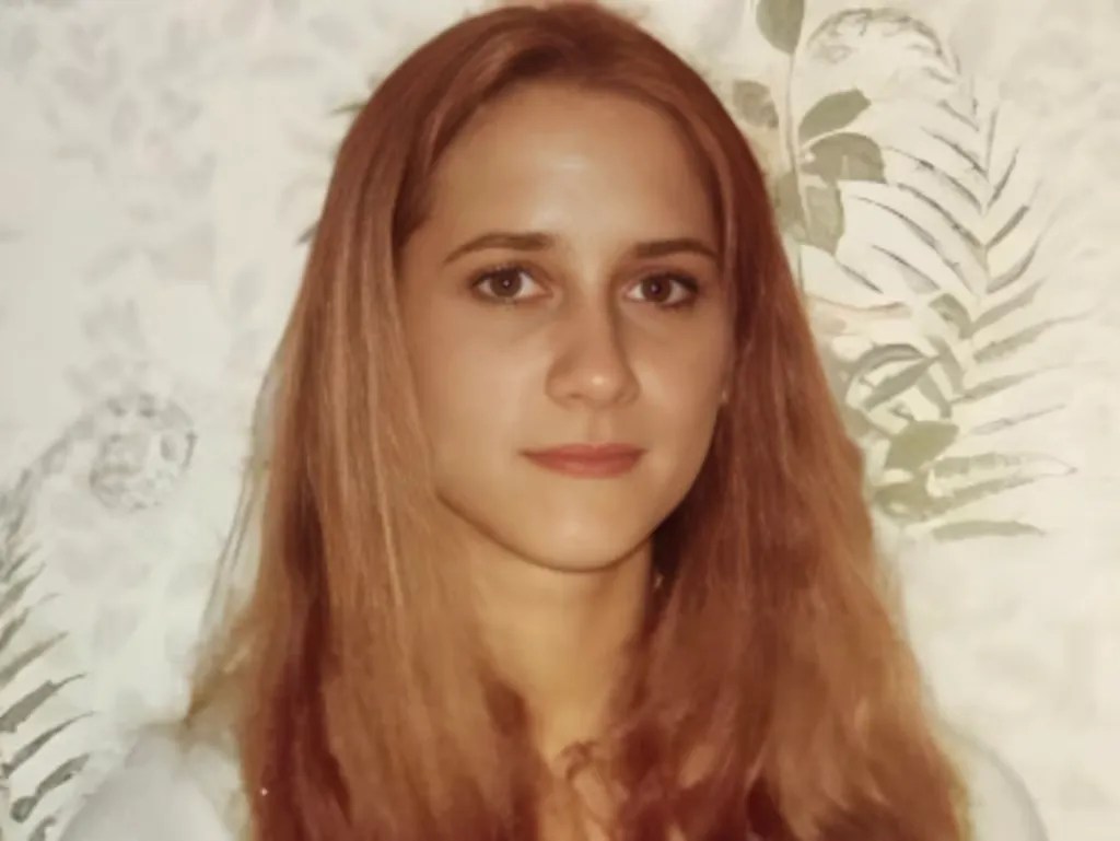 Family photo of Suzie Logan, a victim of serial killer Christopher Wilder.