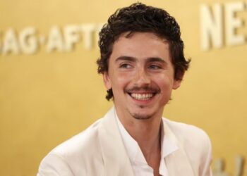 Jamie Lee Curtis, The New York Times Add Fuel to Debate Over Timothée Chalamet’s Ballet, Opera Dig