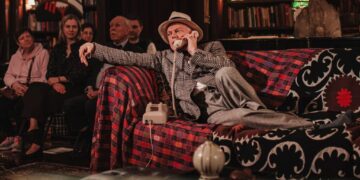 ‘Tru’ Off Broadway Review: Jesse Tyler Ferguson Works Hard to Make Truman Capote a Real Bore