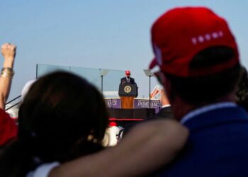 Prominent conservative predicts Trump will be left stranded by his MAGA supporters