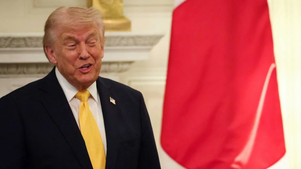 Trump in ‘cocoon of ignorance’ as aides intentionally shield him from Iran reality: report