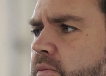 Vance nailed for ‘astonishingly self-serving maneuver’ as he distances himself from Trump