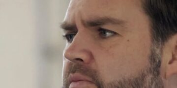 Vance nailed for ‘astonishingly self-serving maneuver’ as he distances himself from Trump