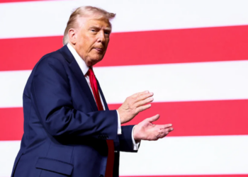 ‘That’s what kids do’: Ex-CIA chief hammers Trump over ‘naive’ oversight