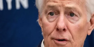 MAGA forces Trump’s hand to snub sitting Senate Republican: ‘The endorsement looks dead’