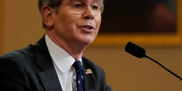 Feds make it harder for immigrants to send money to family